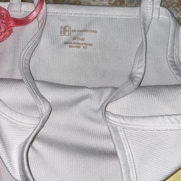 4/ Bundle of tank top - Picture 3 of 5